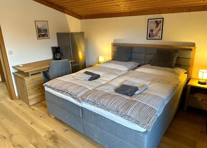 Double Near Ritzensee River アパート