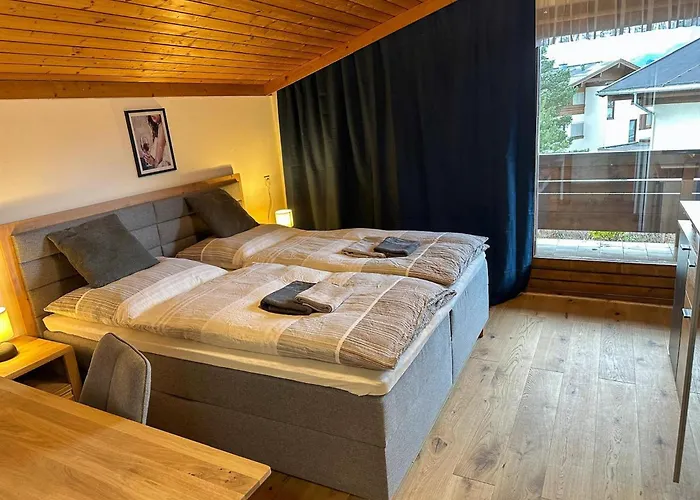 Double Near Ritzensee River * ザールフェルデン・アム・シュタイナーネン・メアー