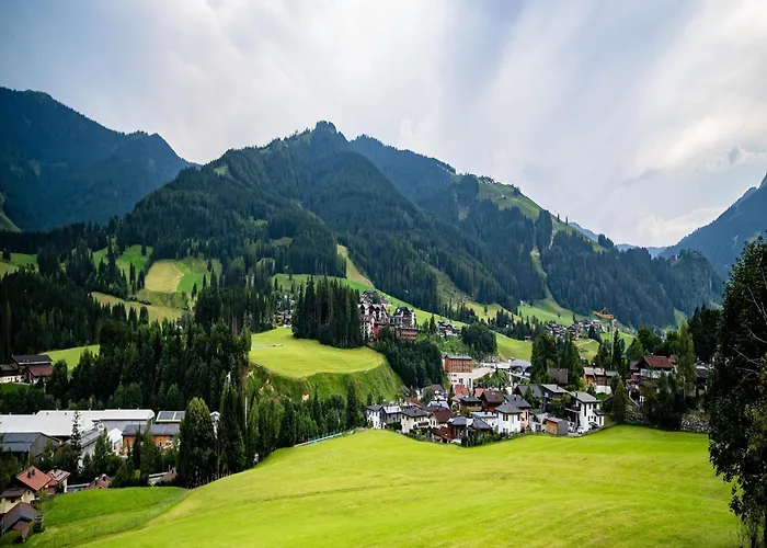 Double Near Ritzensee River アパート *